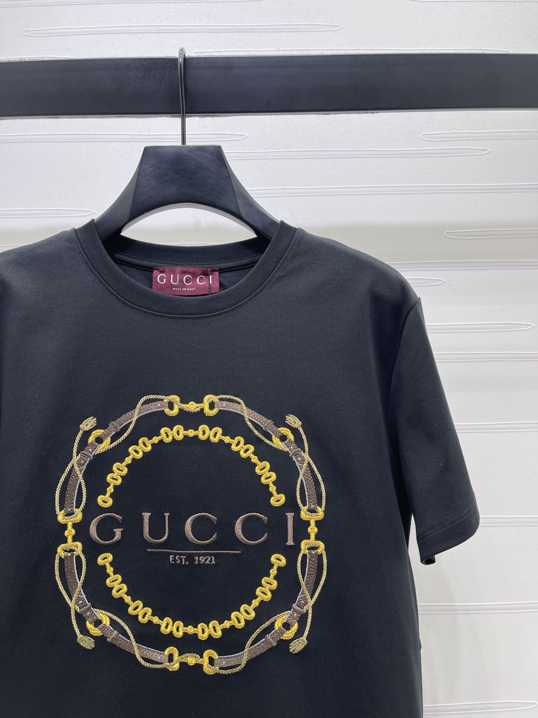 Women's short sleeves